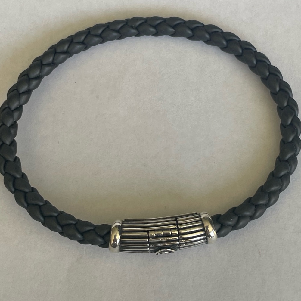 David Yurman men’s black braided rubber bracelet with sterling silver clasp - Picture 2 of 6